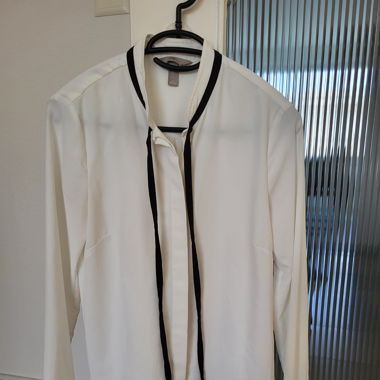 Weisse bluse