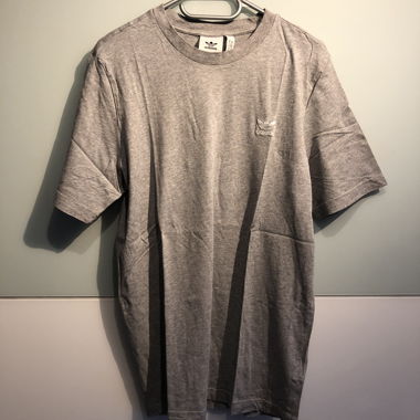 Adidas T-shirt