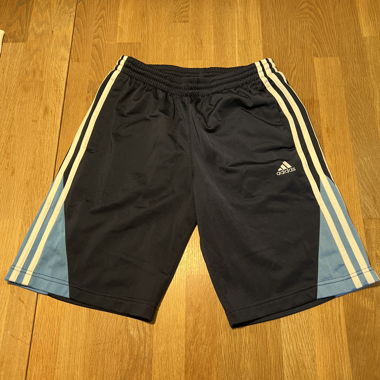 Kurze Sporthose