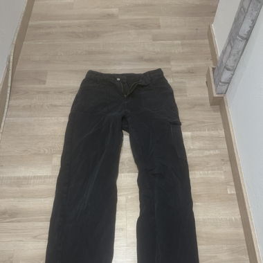 Schwarze cargo hose