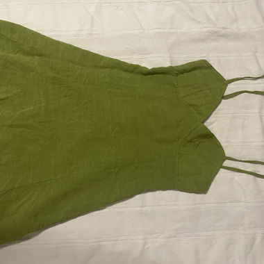Gruenes Trägerkleid