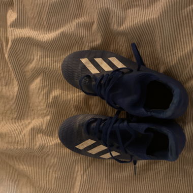 BLAUE FUSSBALL SCHUHE