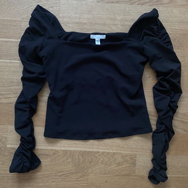 H&M Black Long-Sleeve Top