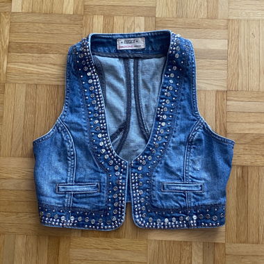 Gilet matière denim à strass