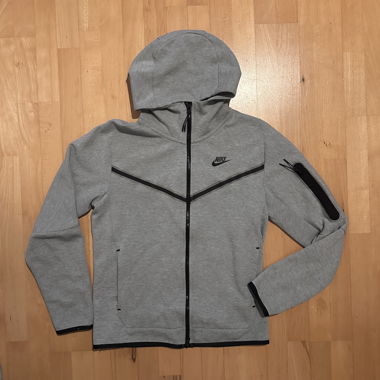 Nike Tech grau