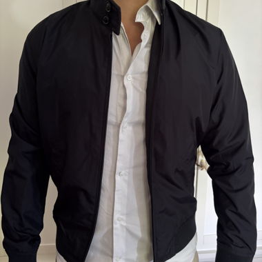 Schwarze leichte Herrenjacke