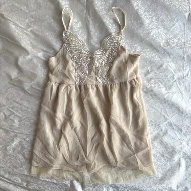 “Helli” butterfly layered mesh cami top