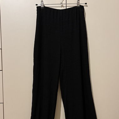 Black wide-leg trouser
