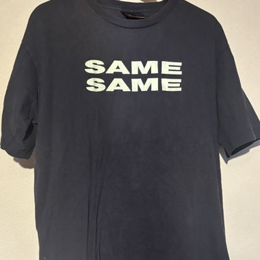 T-shirt Uguale, ma diverso