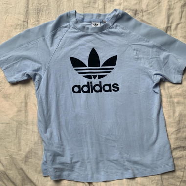 Adidas t-shirt