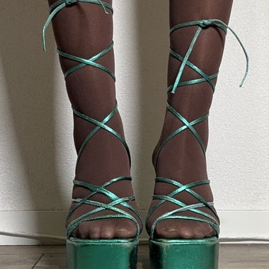 Escarpins à plateforme à brides verts