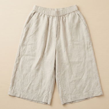 Pantaloni beige 3/4 ampi in lino