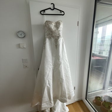 Justin Alexander Wedding Dress Gold Embroidery
