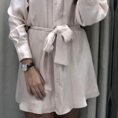 Robe chemise rose satinée neuve, taille S