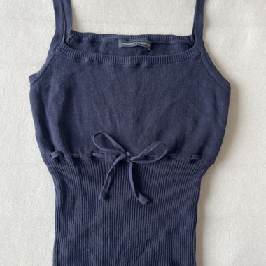 Top con spalline blu scuro
