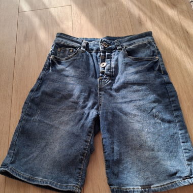 Blaue Jeans-Shorts