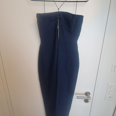 Abito elegante con spalline sottili