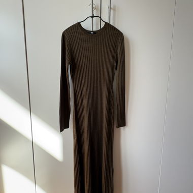 Robe en maille UNIQLO vert olive, taille M