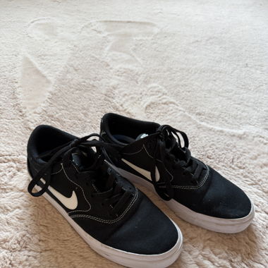 Nike SB noir