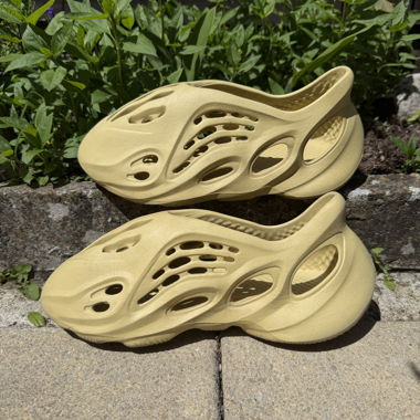 Adidas Yeezy Foam Runner « sulfur »