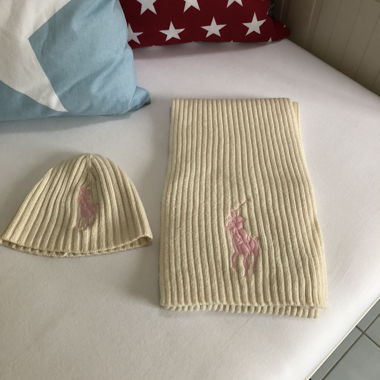 Kinderschal mit Mütze