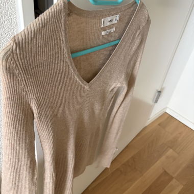 MNG V-Neck Knit Sweater