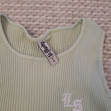 Top corto verde menta
