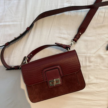 Hand bag