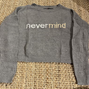 Grau­er Wollpullover "never mind" (New Yorker)