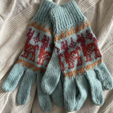 Gestrickte peruanische Handschuhe
