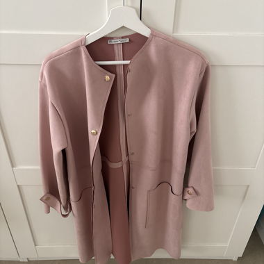 Zara Mantel