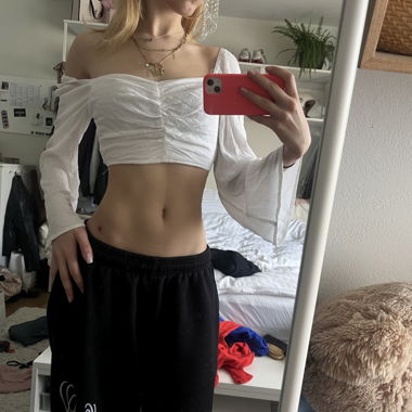 Weisses Off-Shoulder Crop Top