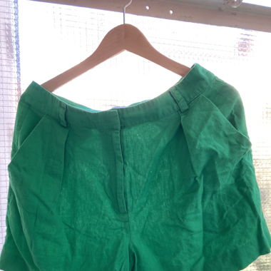 Grüne Shorts