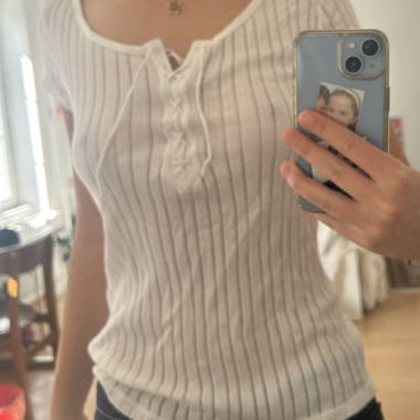 süsses weisses top mit details:)