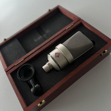 Microfono Neumann TLM 103 con scatola