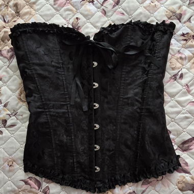 Sublime corset brodé avec nœud 