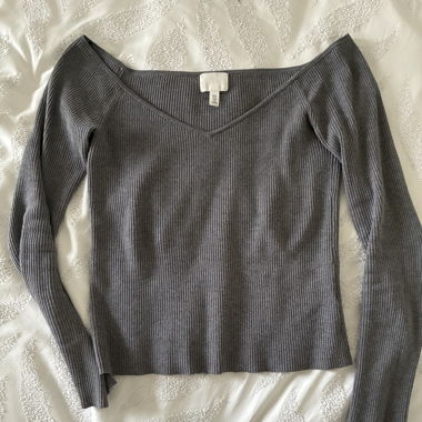 Pull épaule dénudé 