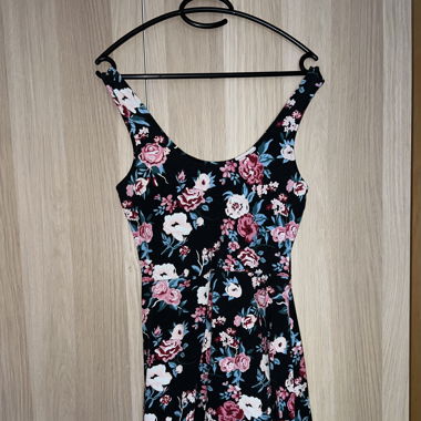 Freizeitkleid, schwarz, Blumenmuster, 36, kurz