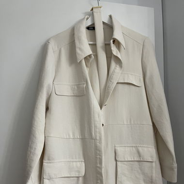 Beige Zara Kleid