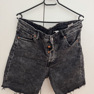 Bermuda jeans