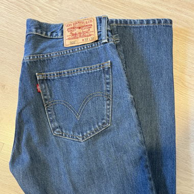 Levi's 505 Straight Fit W33 L32