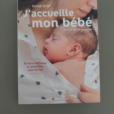 Livre J'accueille mon bébé