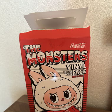 THE MONSTERS COCA-COLA SÉRIES Labubu