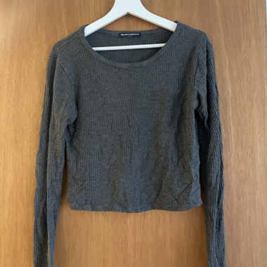 Brandy Melville Pullover & schwarze Jeans