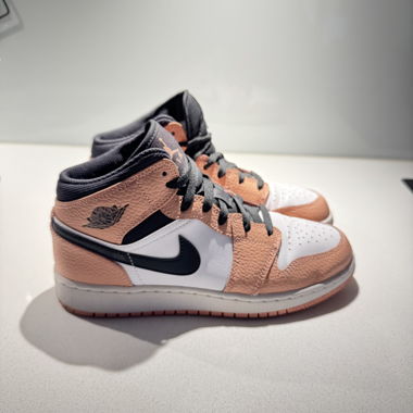Jordan 1 Mid