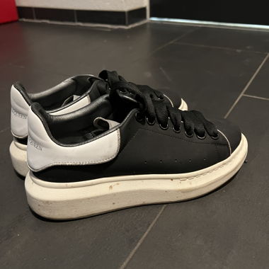 Alexander Mcqueen
