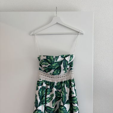 Robe sans bretelle 