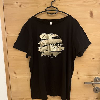 Black T-shirt with the word « Change »