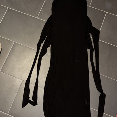 Zara schwarzes Kleid, zum enger binden