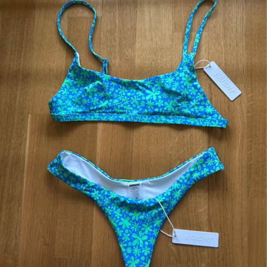 Costume da bagno Bright, mai indossato